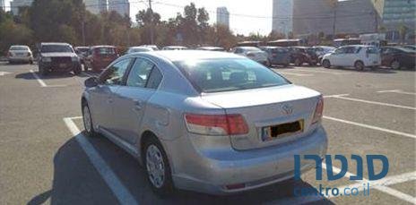 2009' Toyota Avensis סדן photo #4
