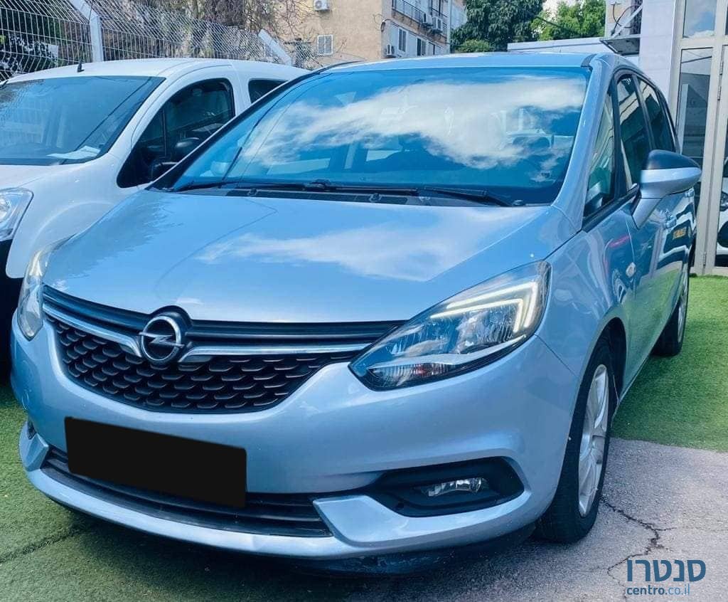 2017' Opel Zafira photo #2