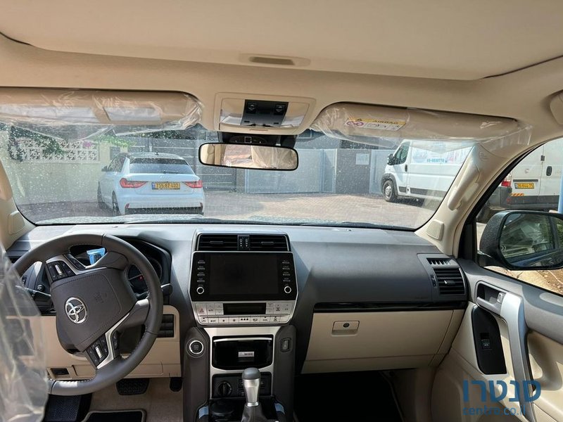 2022' Toyota Land Cruiser טויוטה לנד קרוזר photo #4