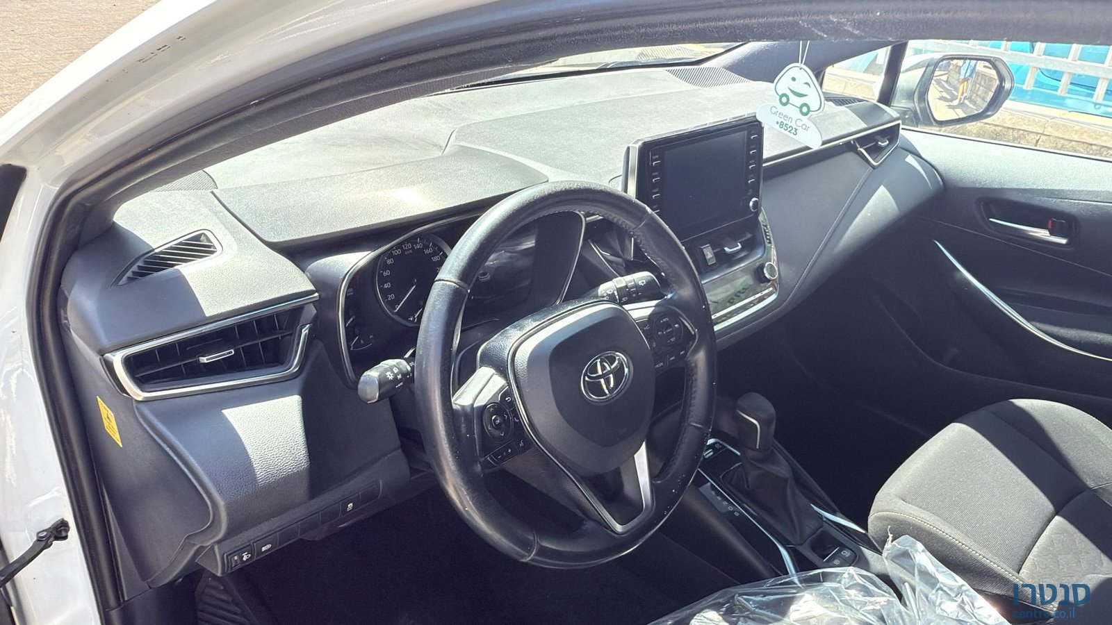 2021' Toyota Corolla photo #3