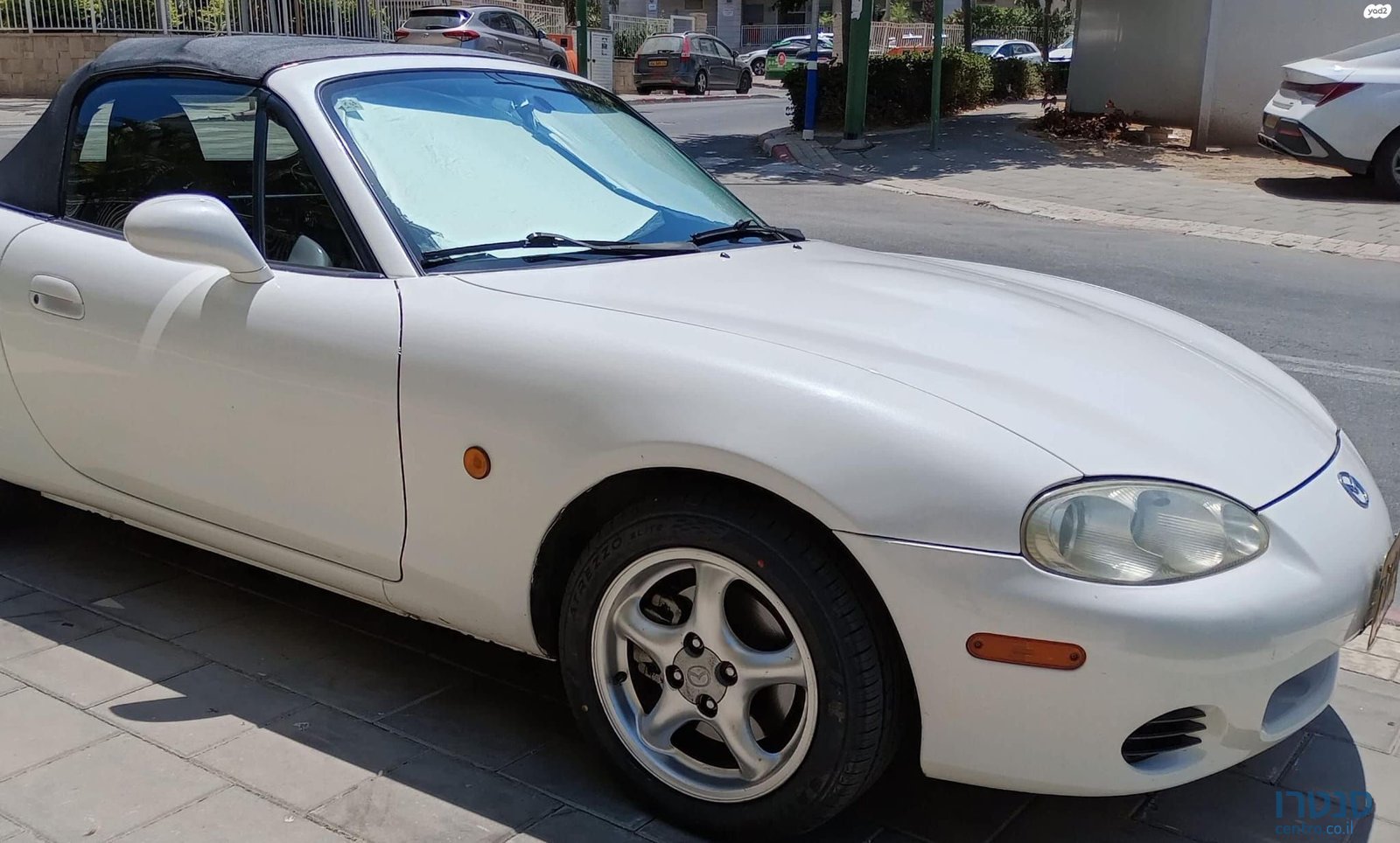 2003' Mazda MX-5 photo #5