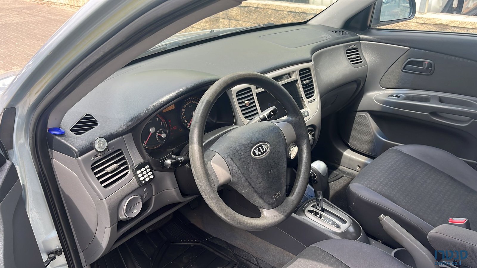 2009' Kia Rio photo #4