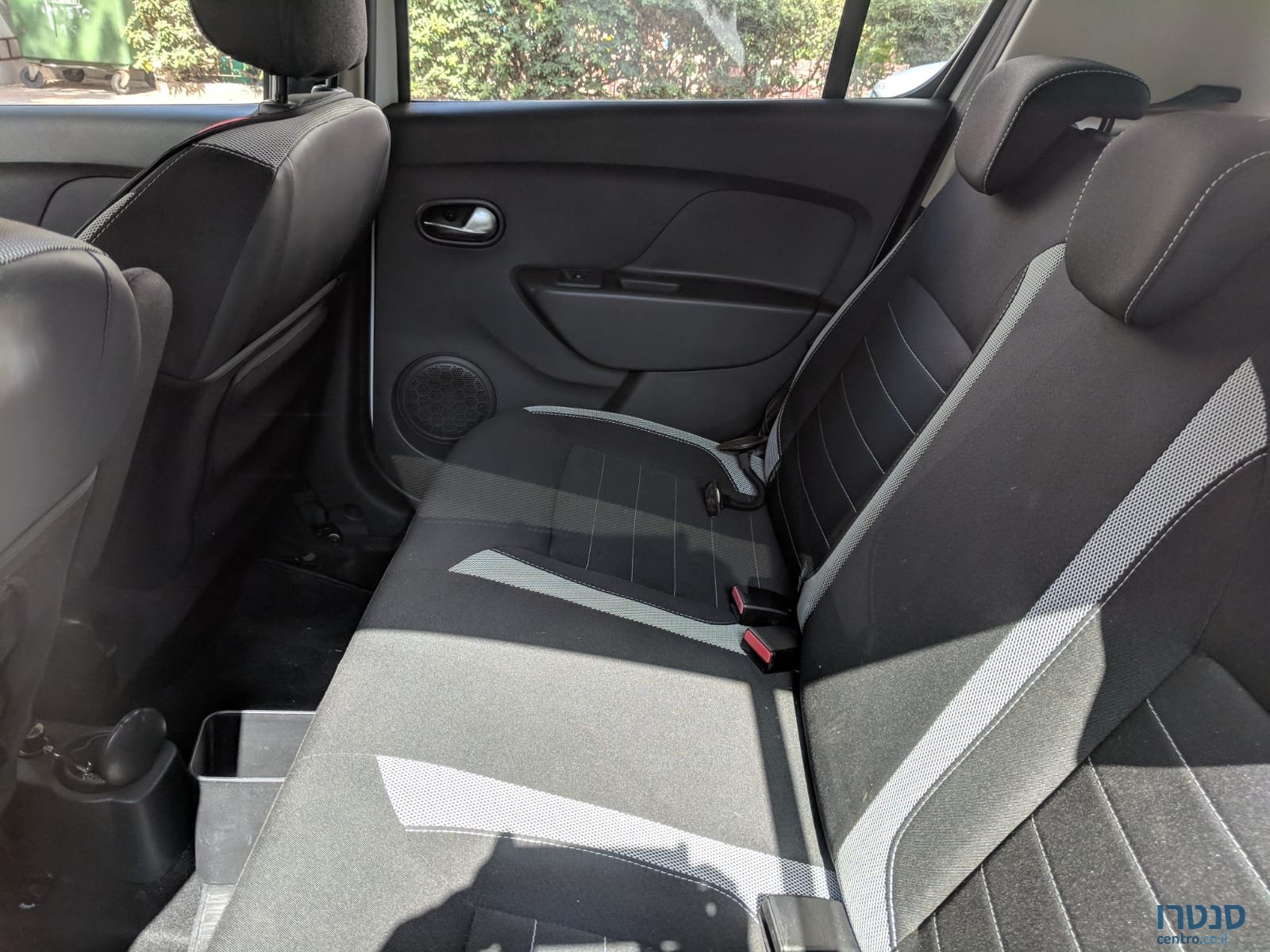 2017' Dacia Sandero photo #5