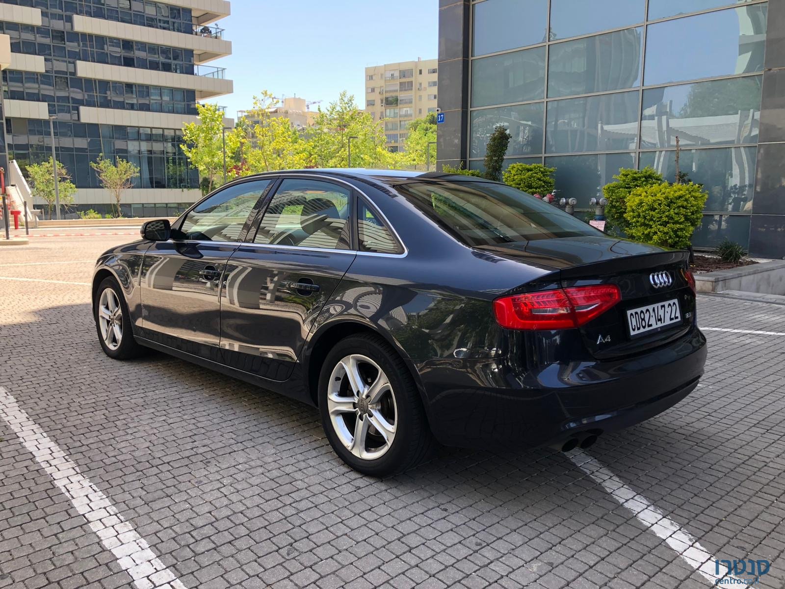 2014' Audi A4 photo #3