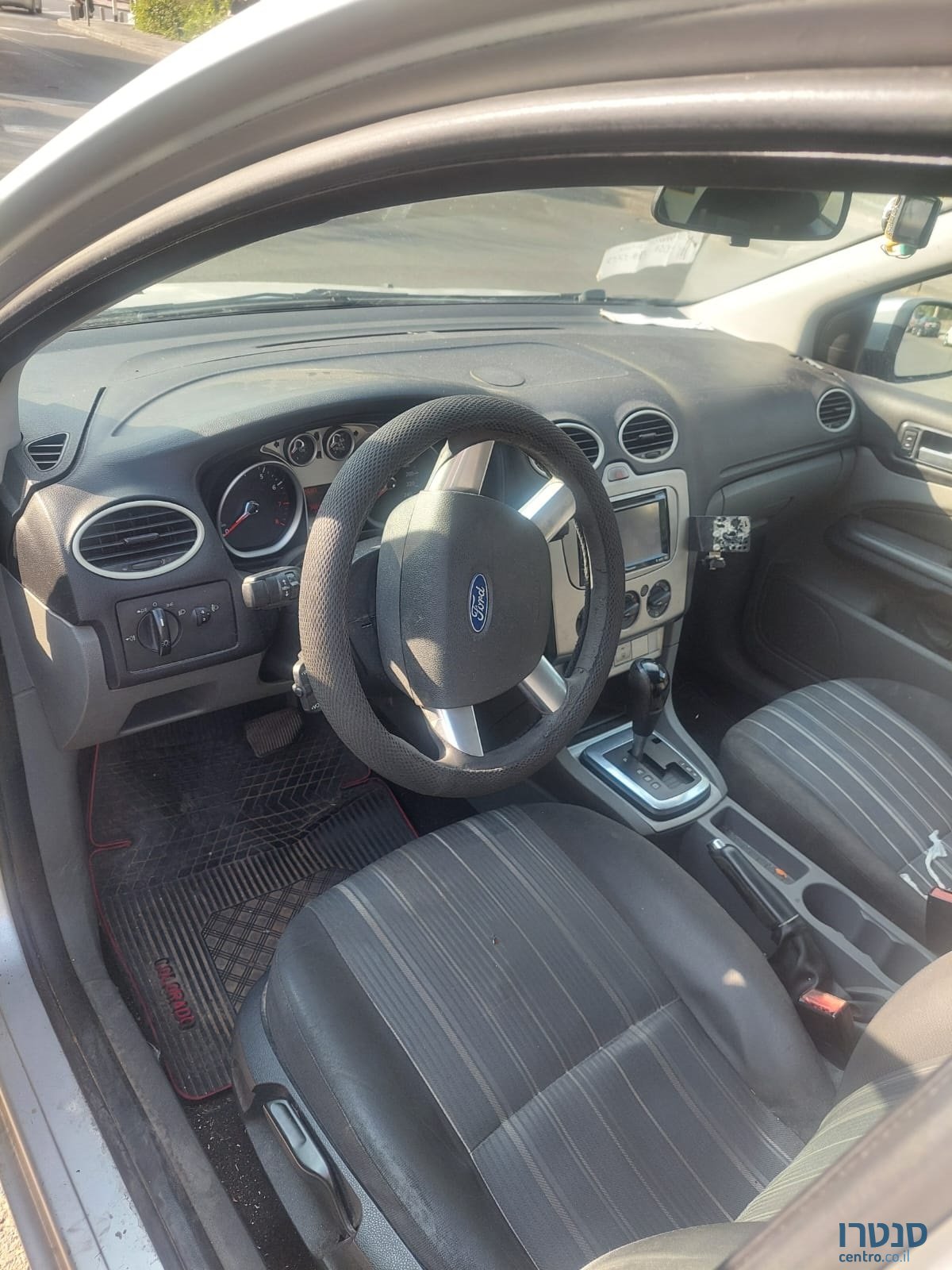 2010' Ford Focus mk2 trend Station photo #2