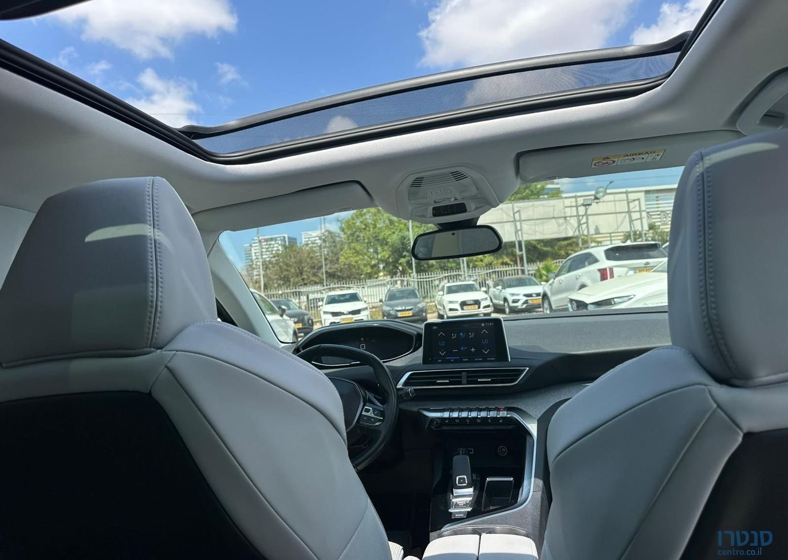 2019' Peugeot 3008 פיג'ו photo #6