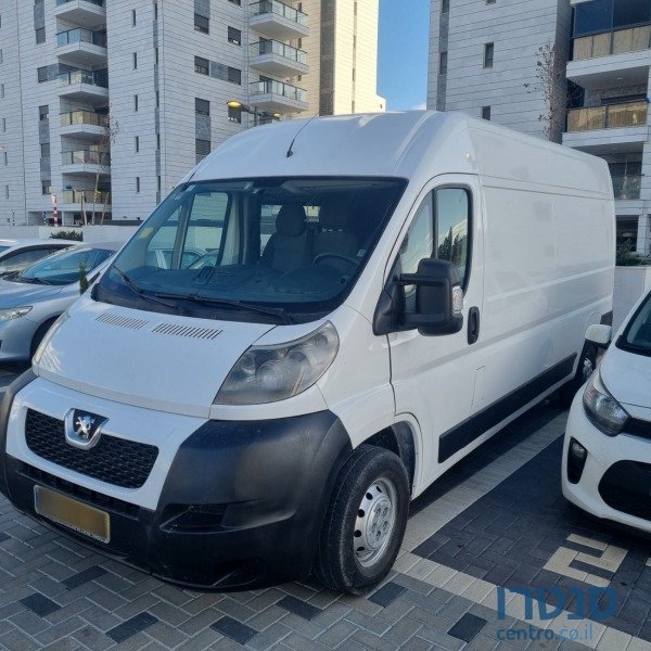 2013' Peugeot Boxer photo #1