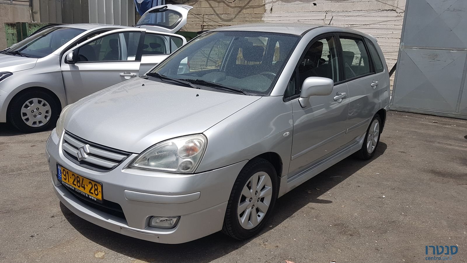 2005' Suzuki Liana photo #1