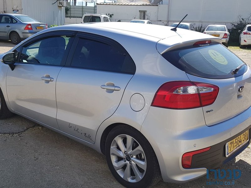 2016' Kia Rio photo #3