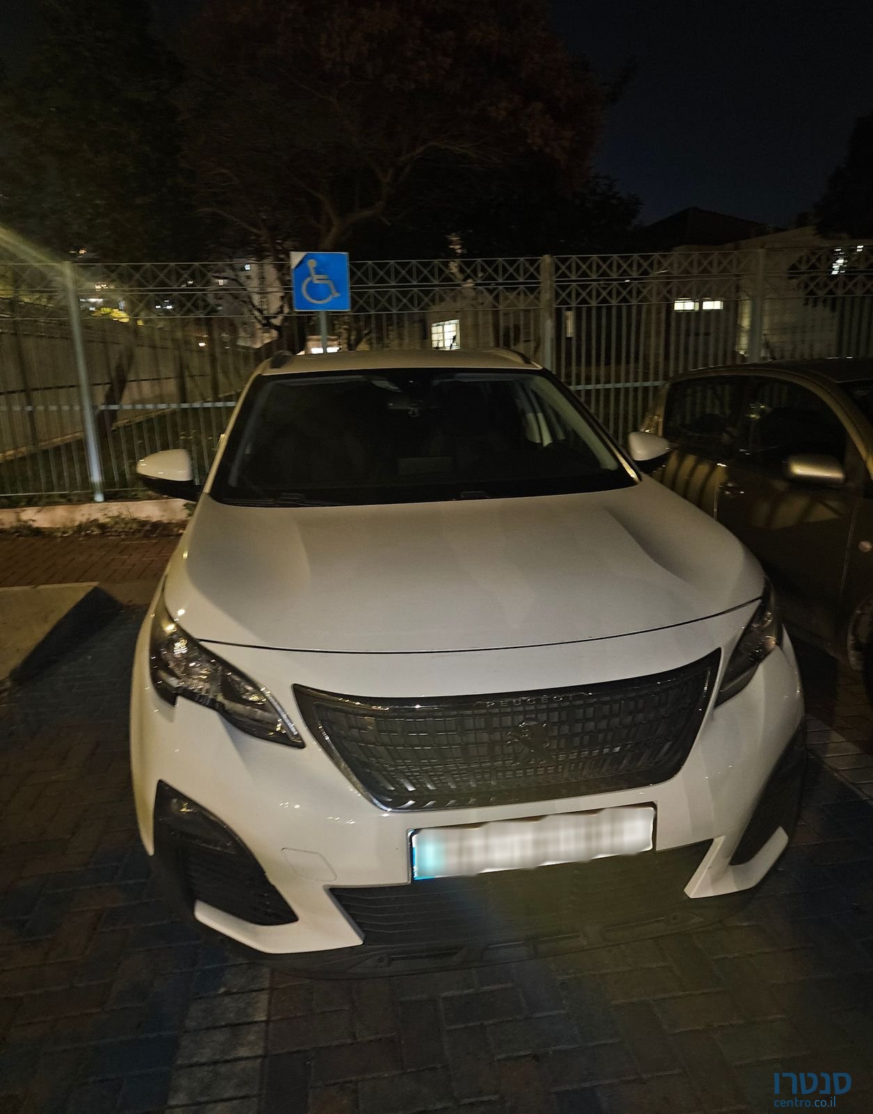 2019' Peugeot 3008 פיג'ו photo #4