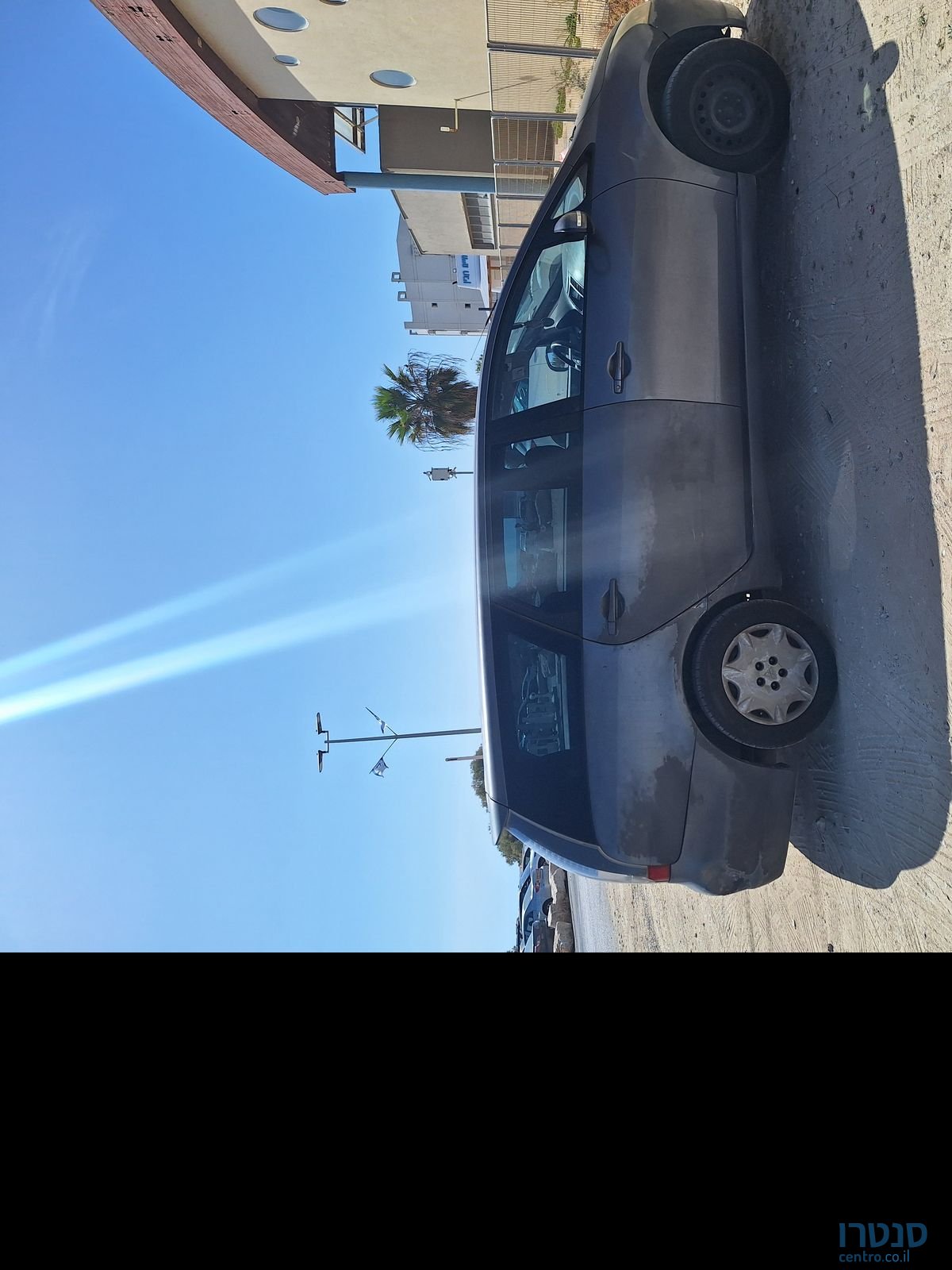 2010' Mitsubishi Grandis מיצובישי גרנדיס photo #1