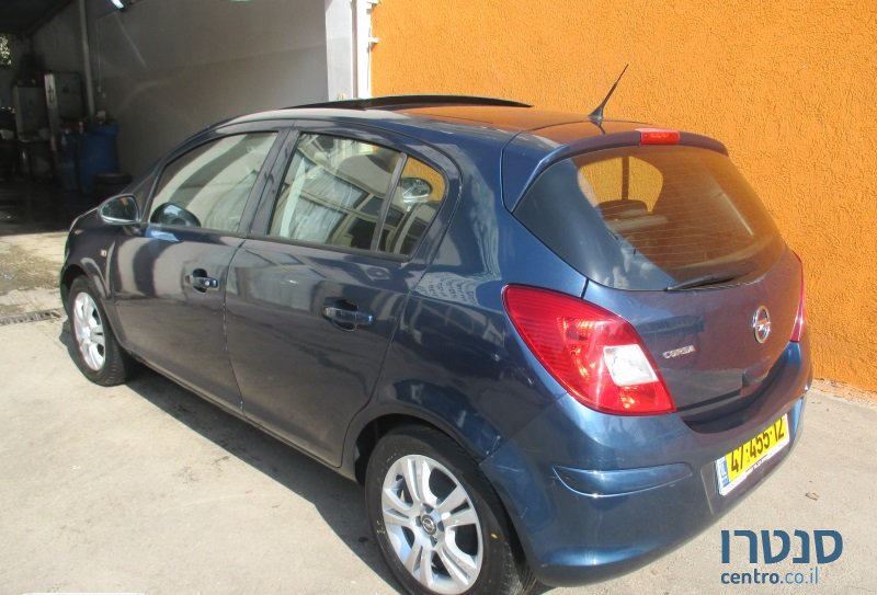 2014' Opel Corsa photo #2