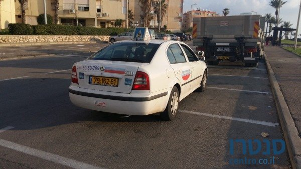 2007' Skoda Octavia photo #2