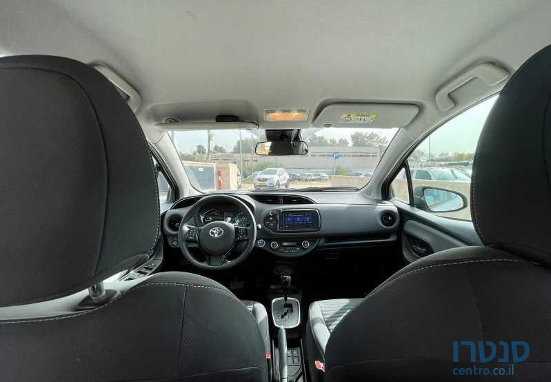 2020' Toyota Yaris טויוטה יאריס photo #4