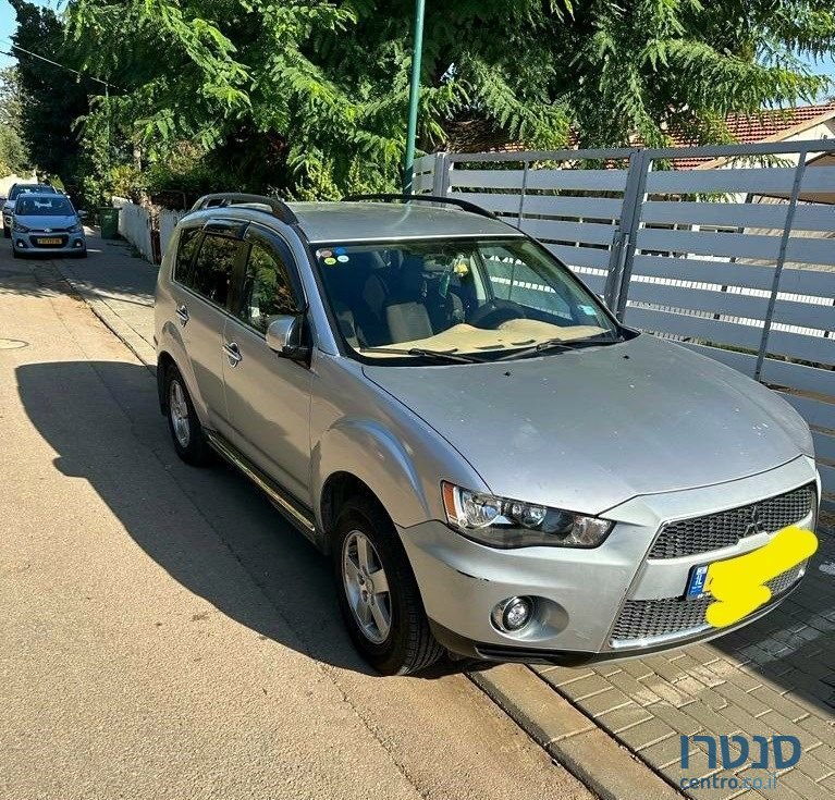 2012' Mitsubishi Outlander מיצובישי אאוטלנדר photo #1