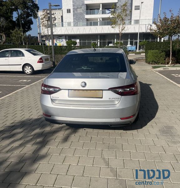 2017' Skoda Superb סקודה סופרב photo #3