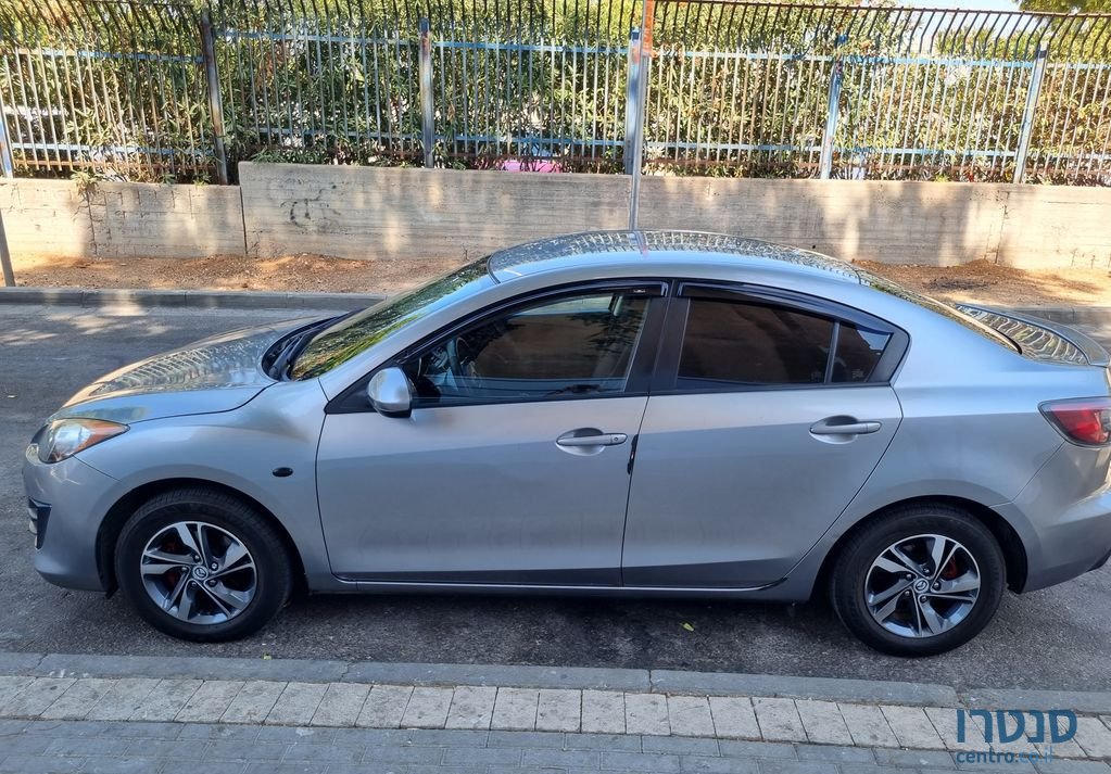 2011' Mazda 3 מאזדה photo #6