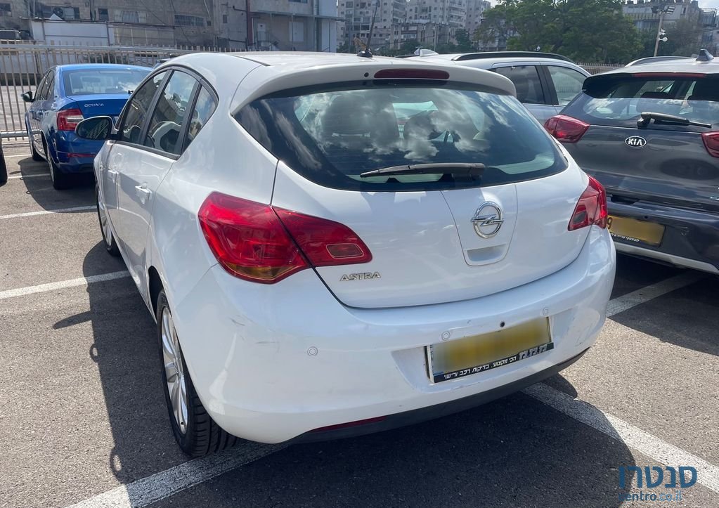 2011' Opel Astra אופל אסטרה photo #4