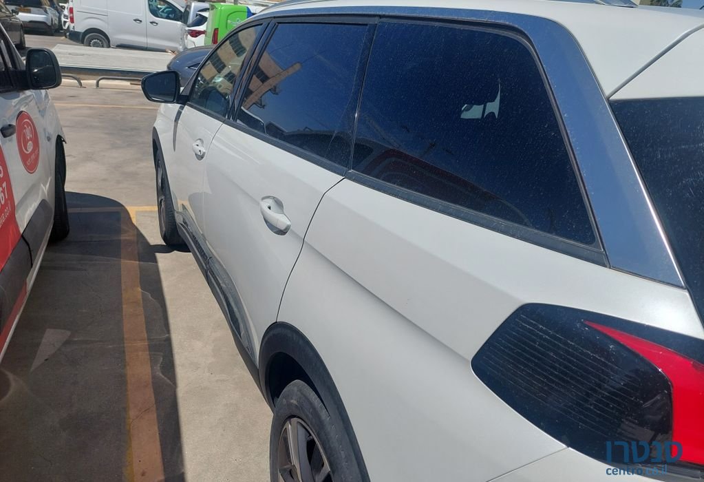 2023' Peugeot 5008 פיג'ו photo #5