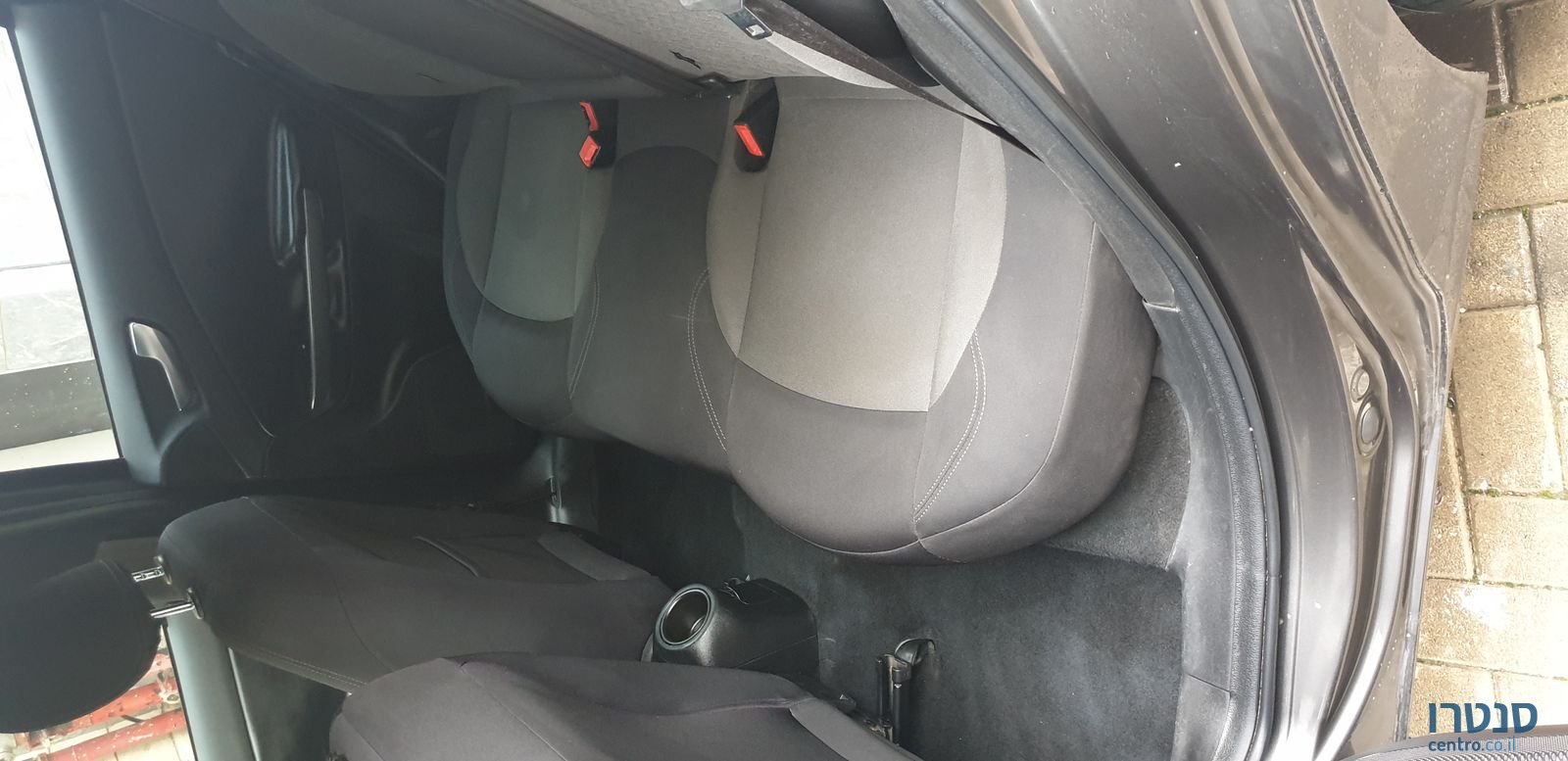 2014' Alfa Romeo Giulietta photo #3