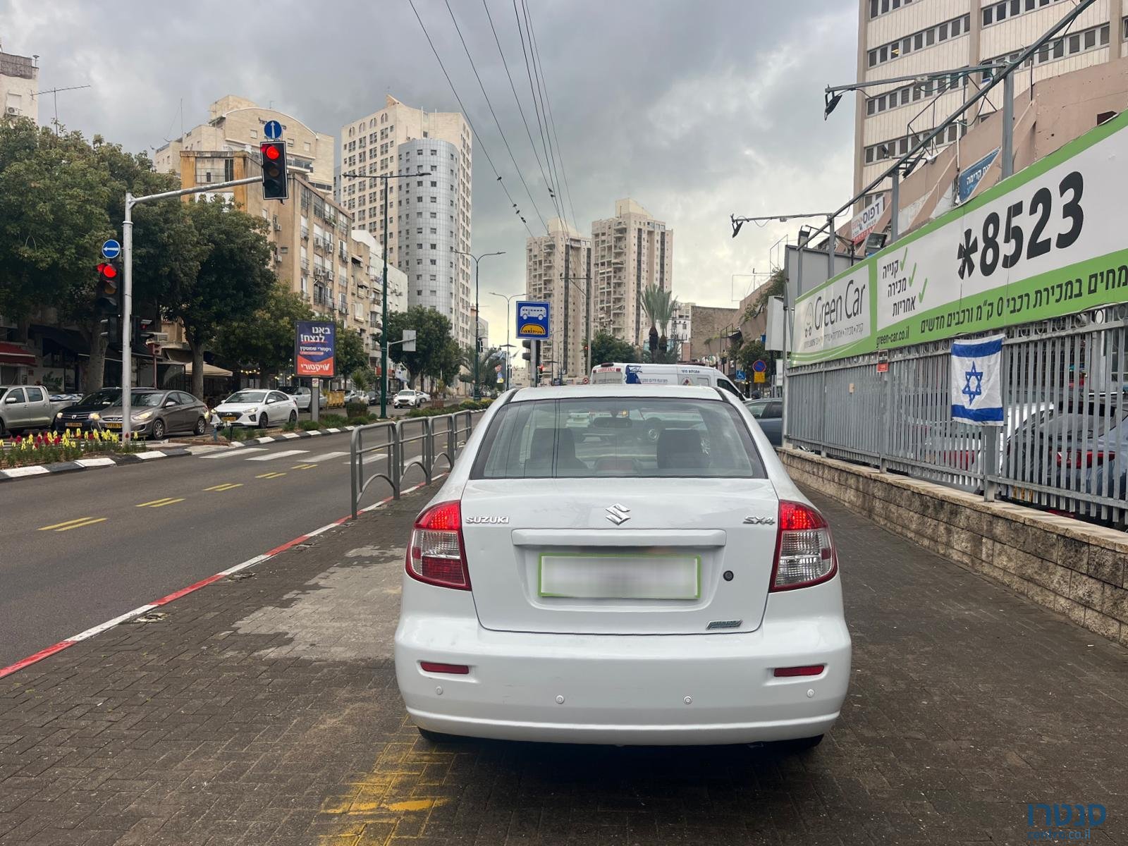 2011' Suzuki SX4 photo #4