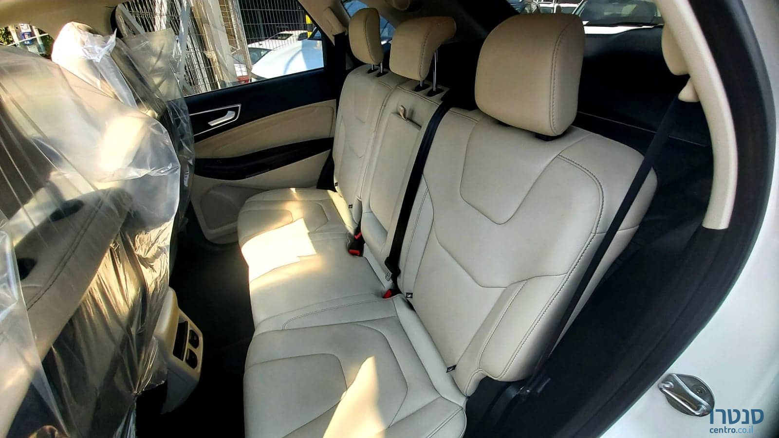 2019' Ford Edge photo #6