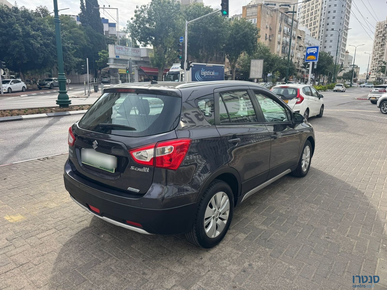 2015' Suzuki SX4 photo #6