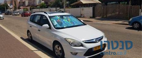 2011' Hyundai I30Cw I30Cw יונדאי photo #3