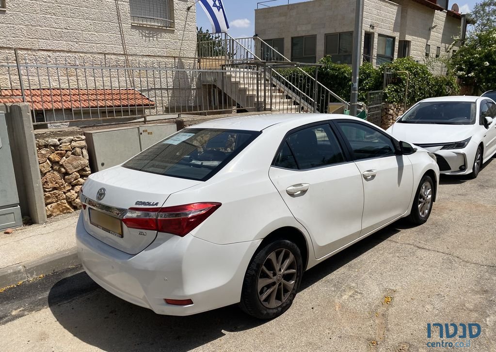 2016' Toyota Corolla טויוטה קורולה photo #2