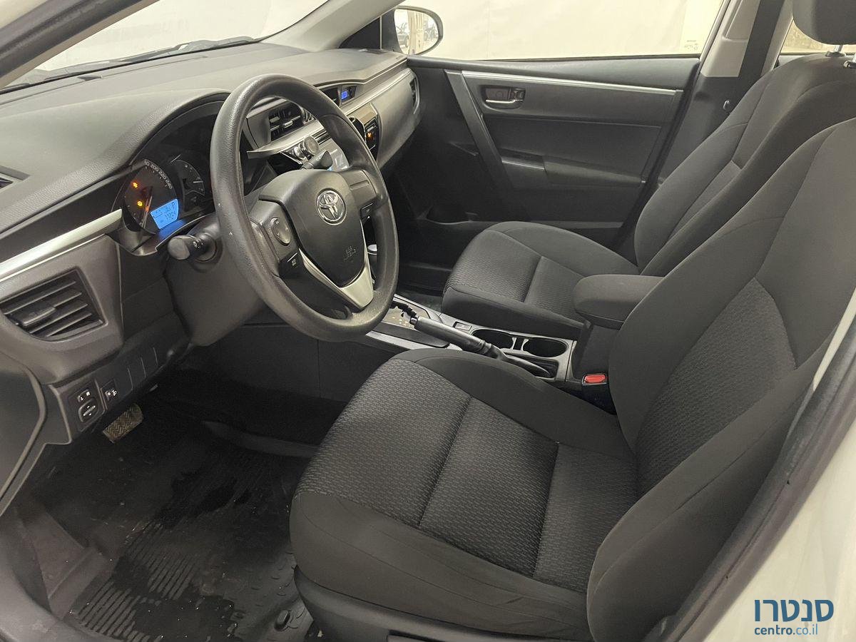 2015' Toyota Corolla photo #5