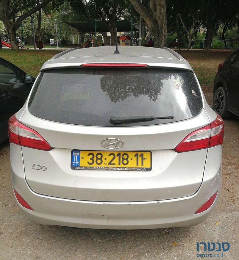 2013' Hyundai I30 יונדאי photo #2