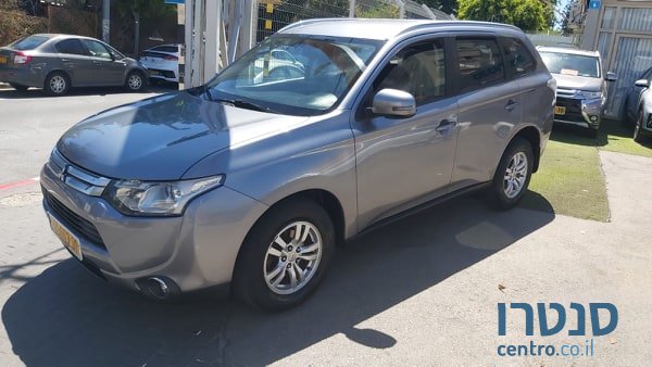 2013' Mitsubishi Outlander photo #1