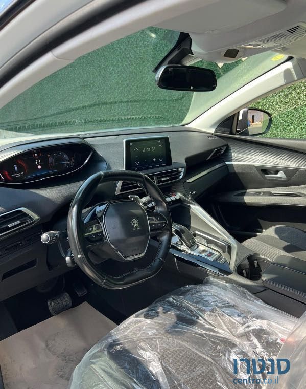 2019' Peugeot 5008 פיג'ו photo #6