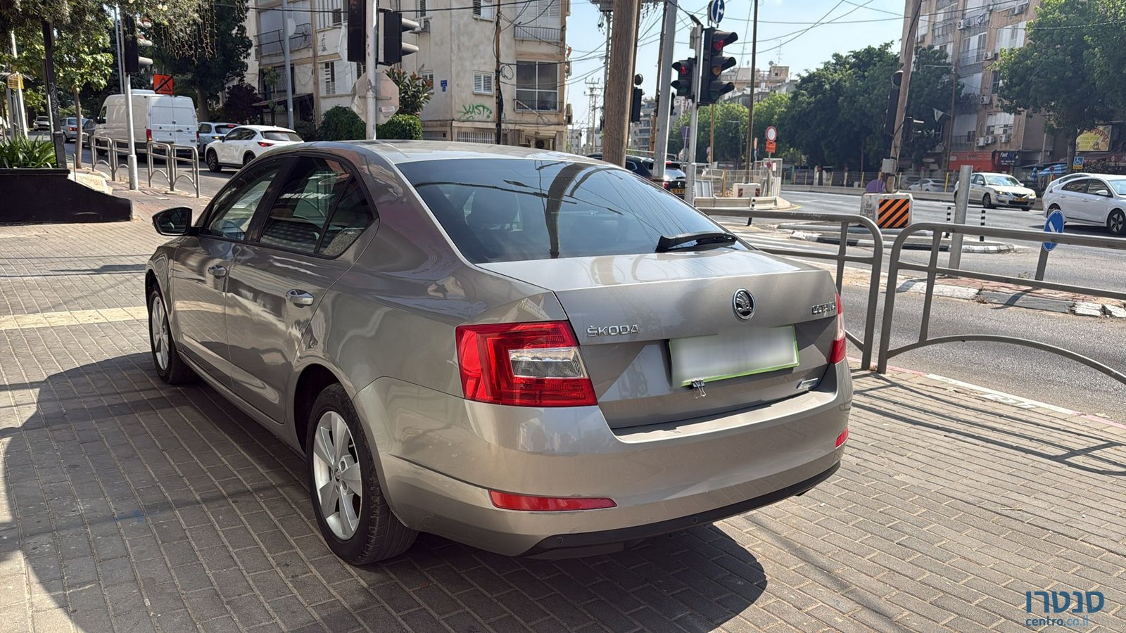 2014' Skoda Octavia photo #4
