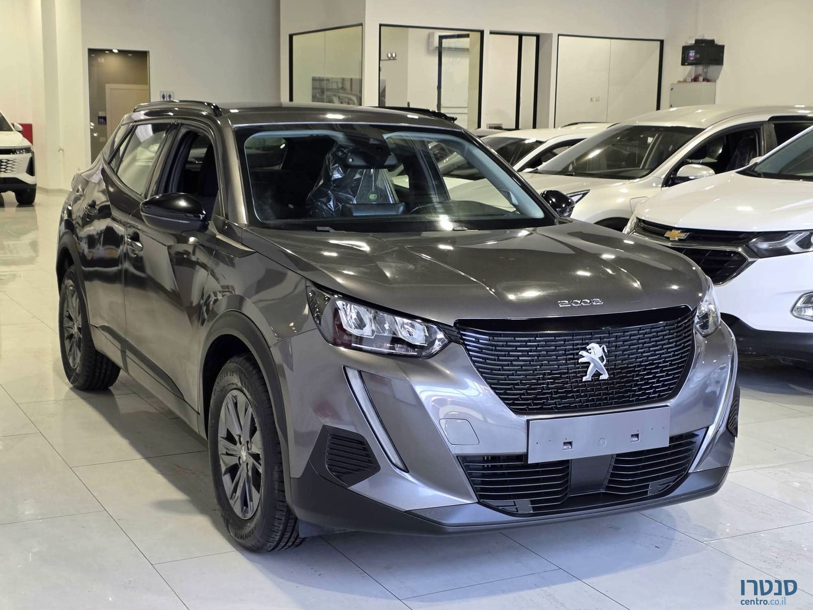 2022' Peugeot 2008 photo #2