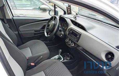 2018' Toyota Yaris טויוטה יאריס photo #3
