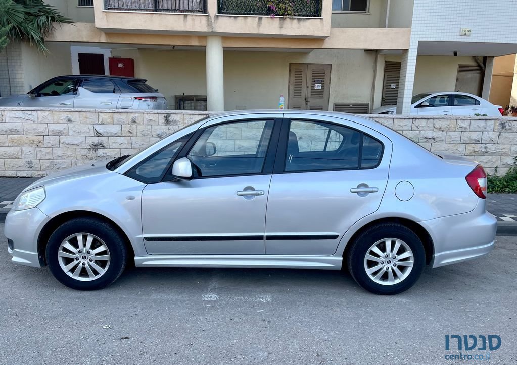 2011' Suzuki SX4 סוזוקי photo #1