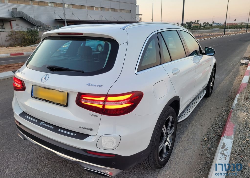 2017' Mercedes-Benz GLC מרצדס photo #4