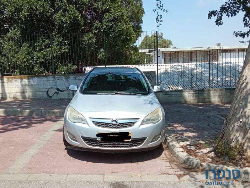 2012' Opel Astra אופל אסטרה photo #1
