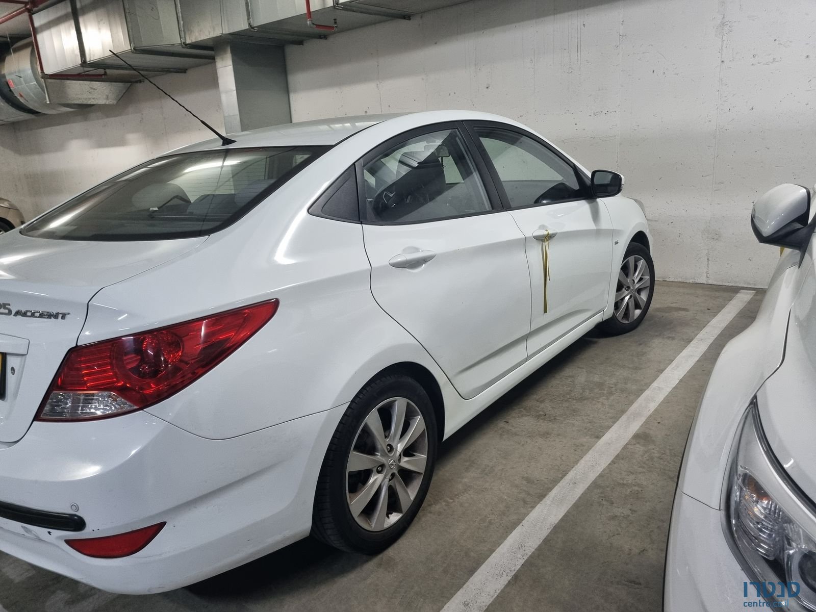 2011' Hyundai i25 יונדאי photo #3