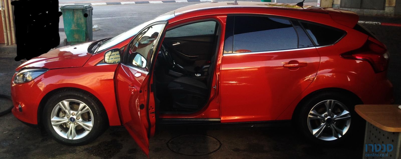 2012' Ford Focus ST Ford Focus Sport photo #4