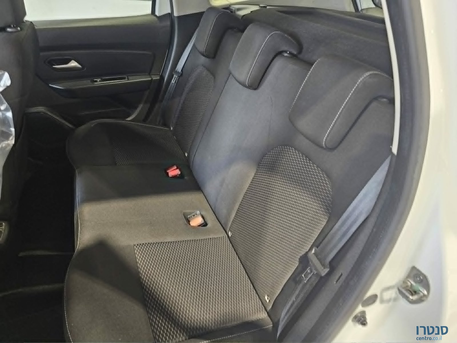 2020' Dacia Duster photo #7