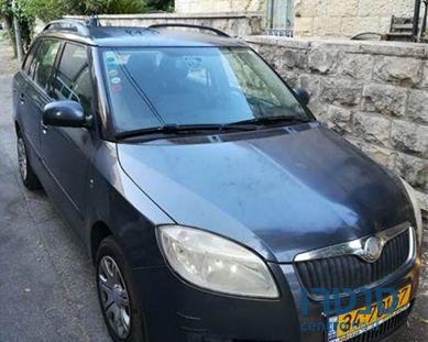 2008' Skoda Fabia סקודה פביה photo #2