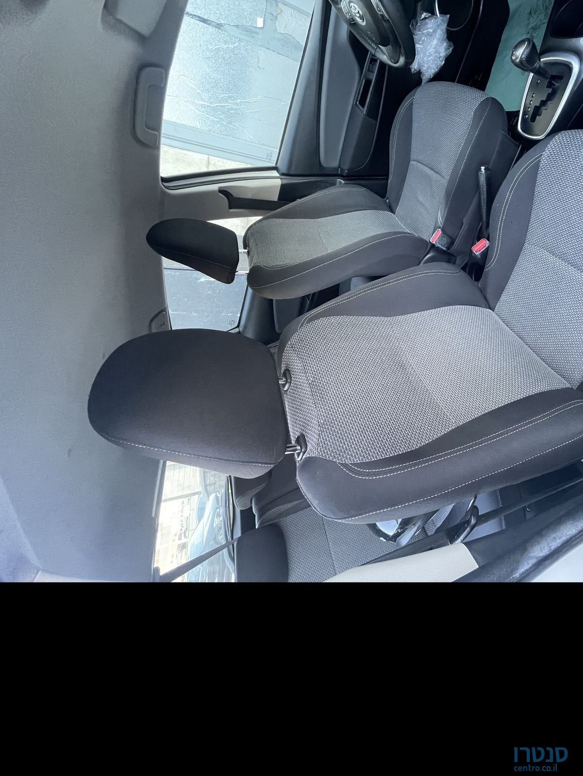 2017' Toyota Yaris טויוטה יאריס photo #3