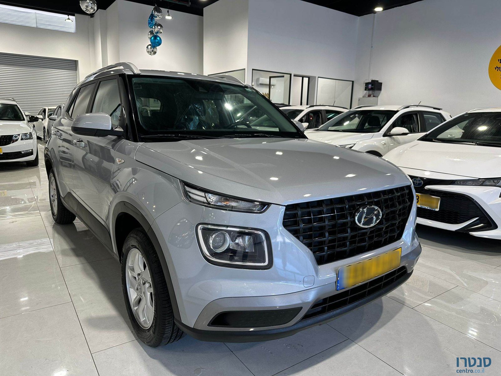 2021' Hyundai VENUE Intense photo #2