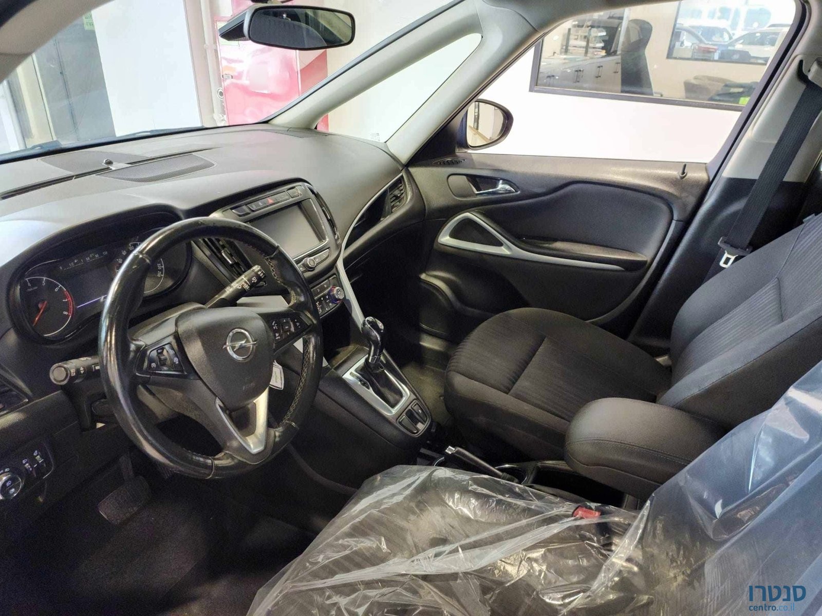 2018' Opel Zafira photo #5