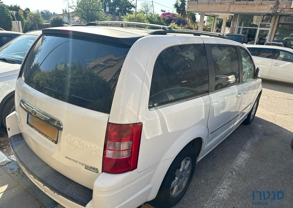 2010' Chrysler Grand Voyager קרייזלר גראנד וויאג'ר photo #3