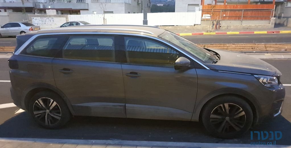 2018' Peugeot 5008 פיג'ו photo #3