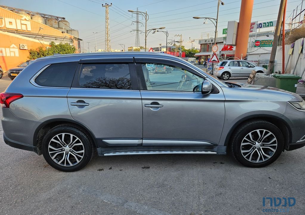 2017' Mitsubishi Outlander מיצובישי אאוטלנדר photo #3