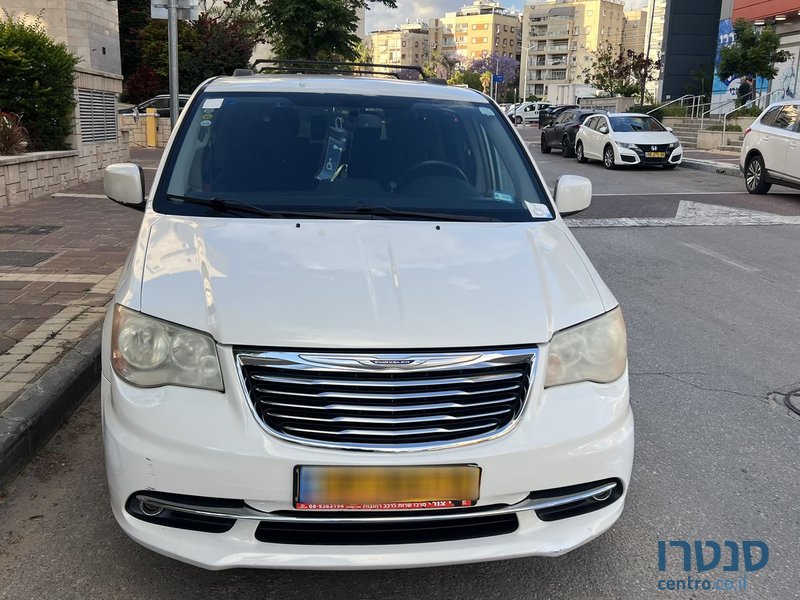 2012' Chrysler Voyager קרייזלר וויאג`ר photo #3